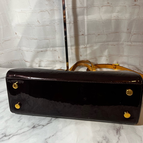 EUC Louis Vuitton Amarante Vernis Brea Bag - Picture 4 of 14